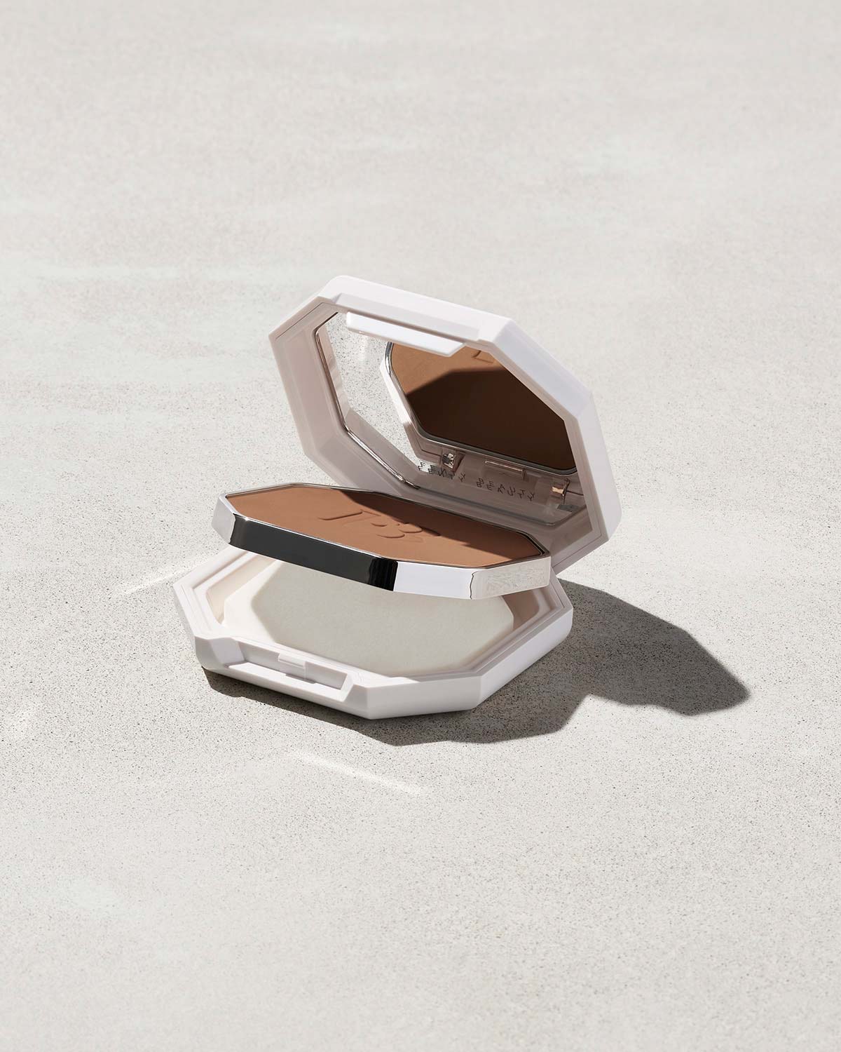 Pro Filt'r Soft Matte Powder Foundation — #100