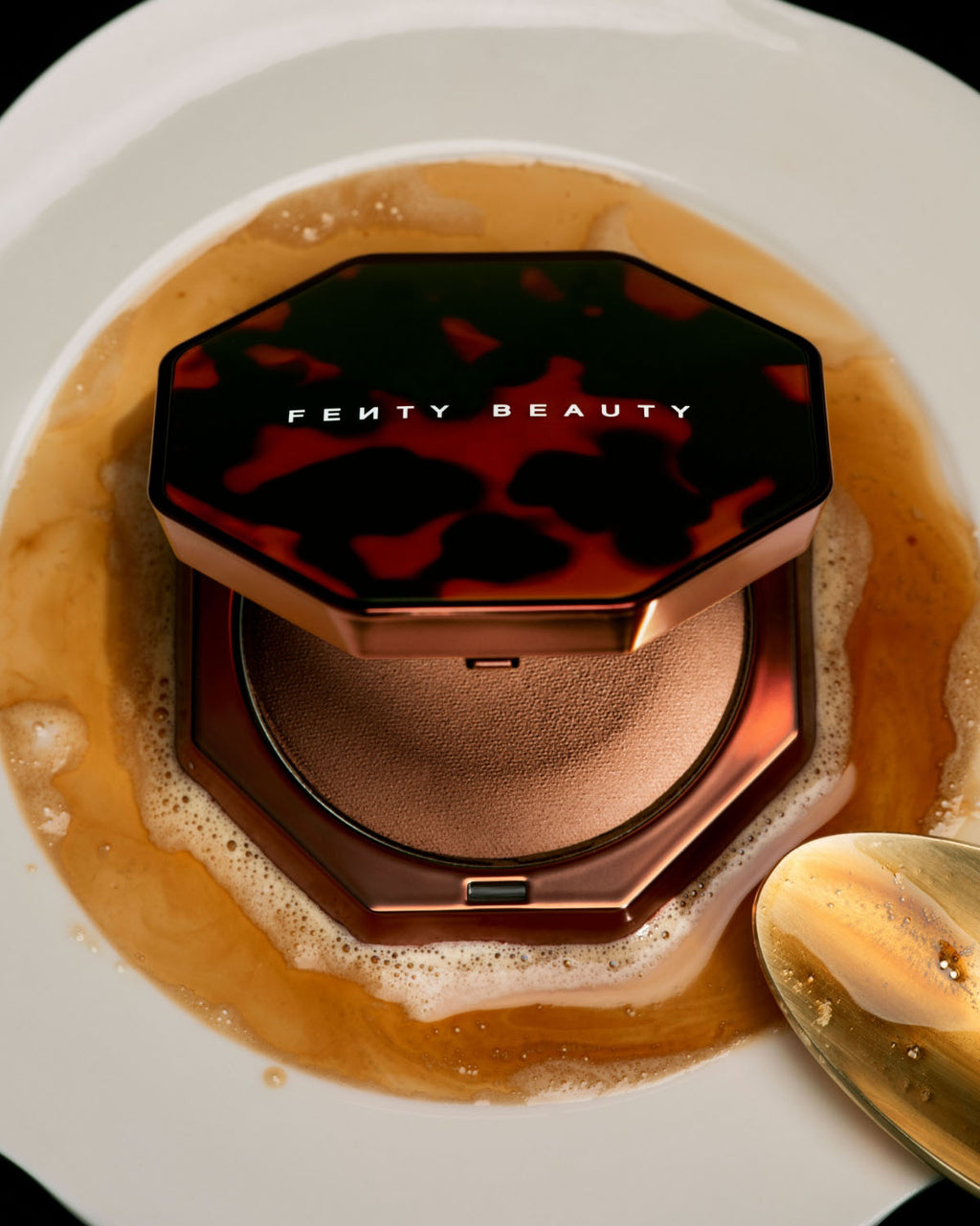 Sun Stalk'r Soufflé Pressed Mousse Cream Bronzer — Brown Butt'r